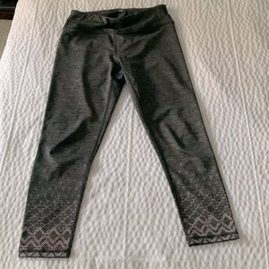 Gaiam Prism Print Gray Pink Yoga Capri Leggings